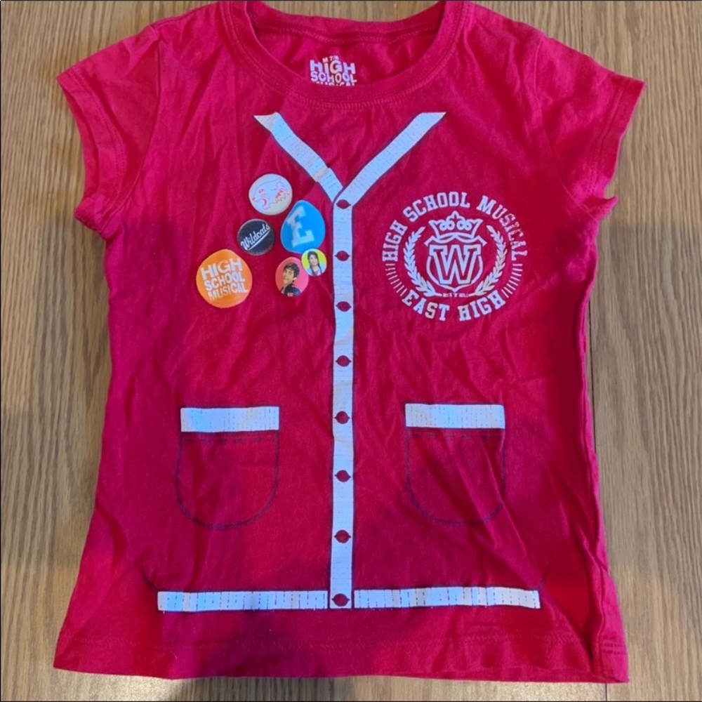 Girls M (7/8) High School Musical red shirt